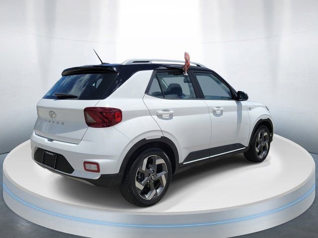 Certified 2023 Hyundai Venue Limited FWD image 4