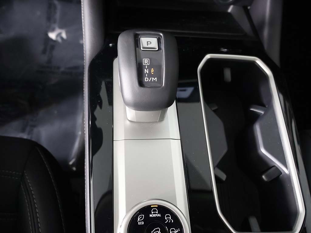 New 2025 Mitsubishi Outlander SE image 52