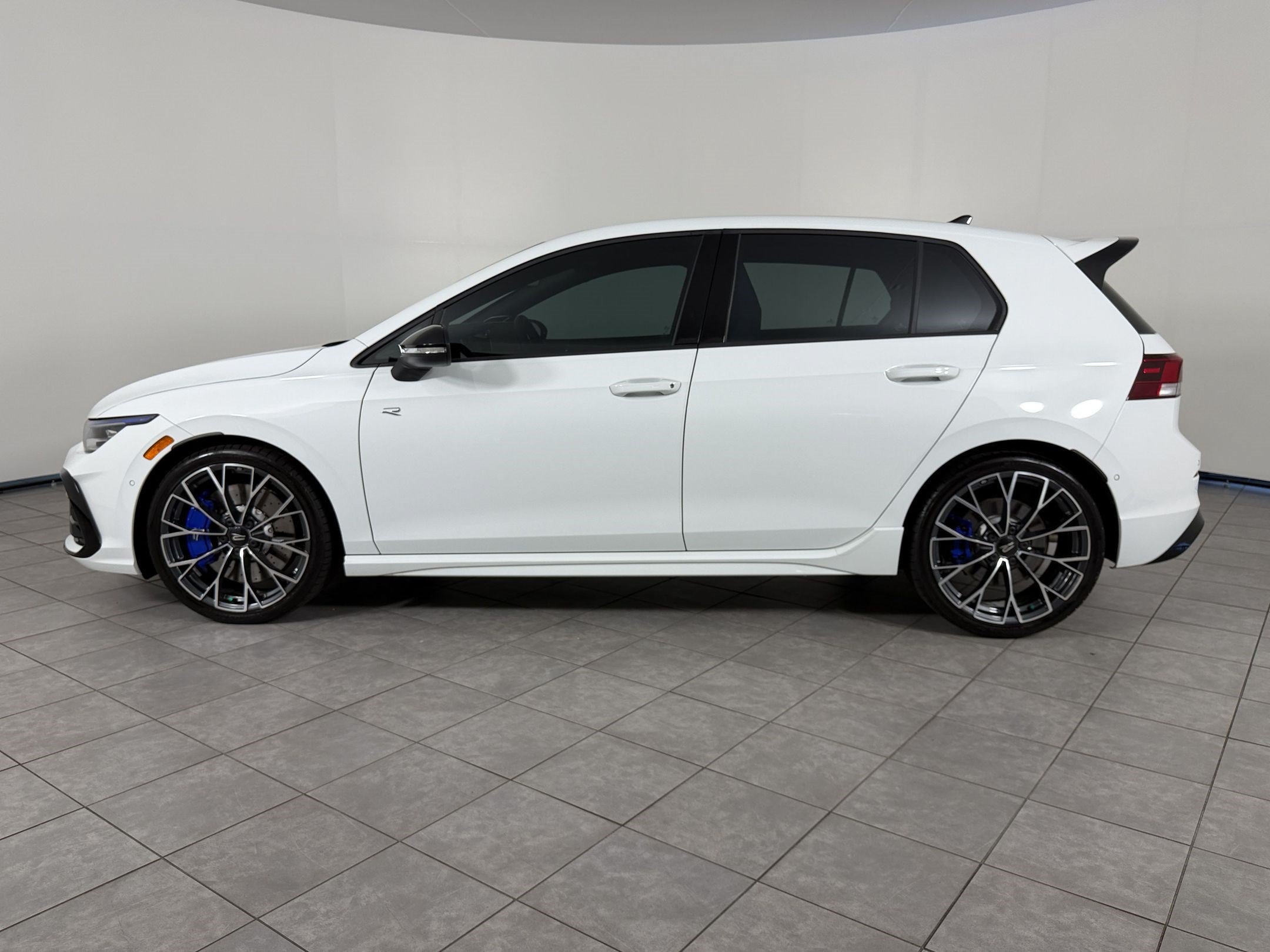 Used 2026 Volkswagen Golf AWD/4WD image 2