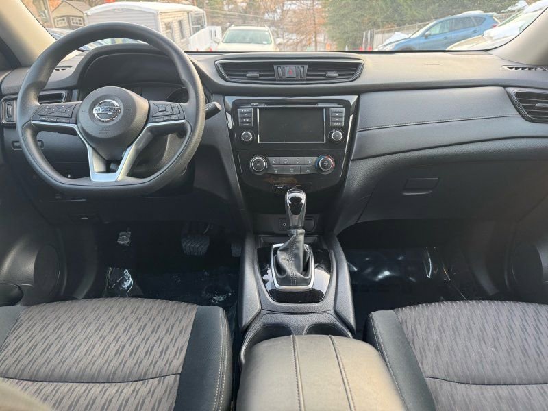 Used 2018 Nissan Rogue S image 12