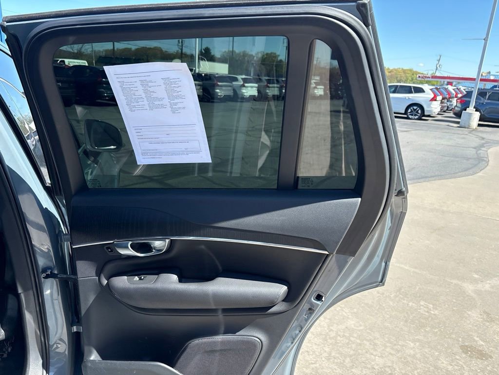 Used 2020 Volvo XC90 T6 Momentum w/ Protection Package Premier AWD/4WD image 32