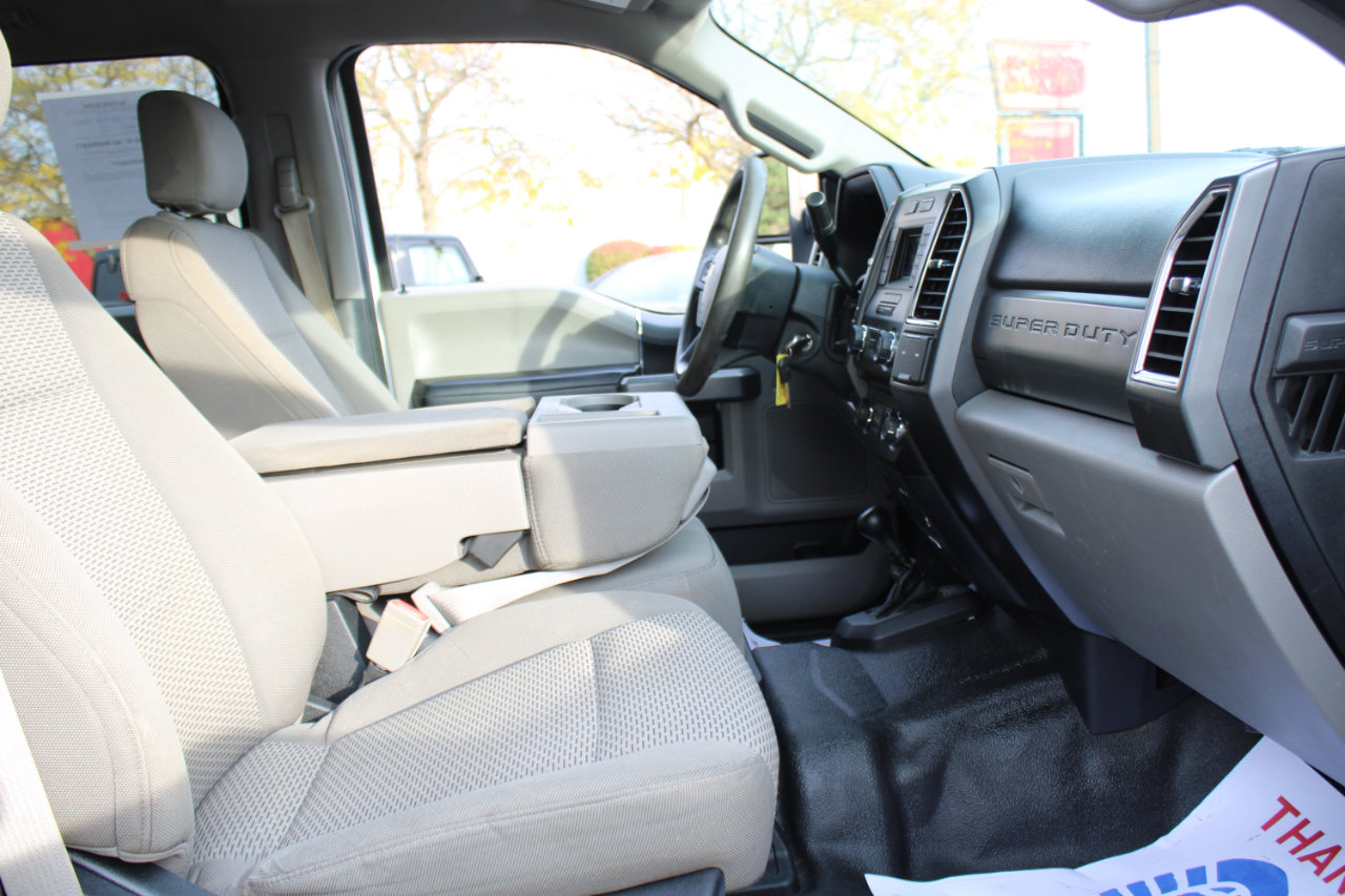 Used 2018 Ford F550 4x4 Crew Cab Super Duty w/ XLT Value Package image 16