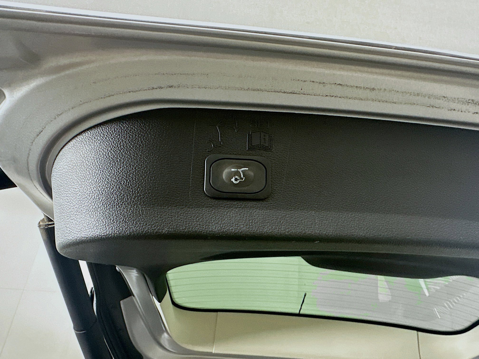 Used 2019 Ford Escape SEL image 29