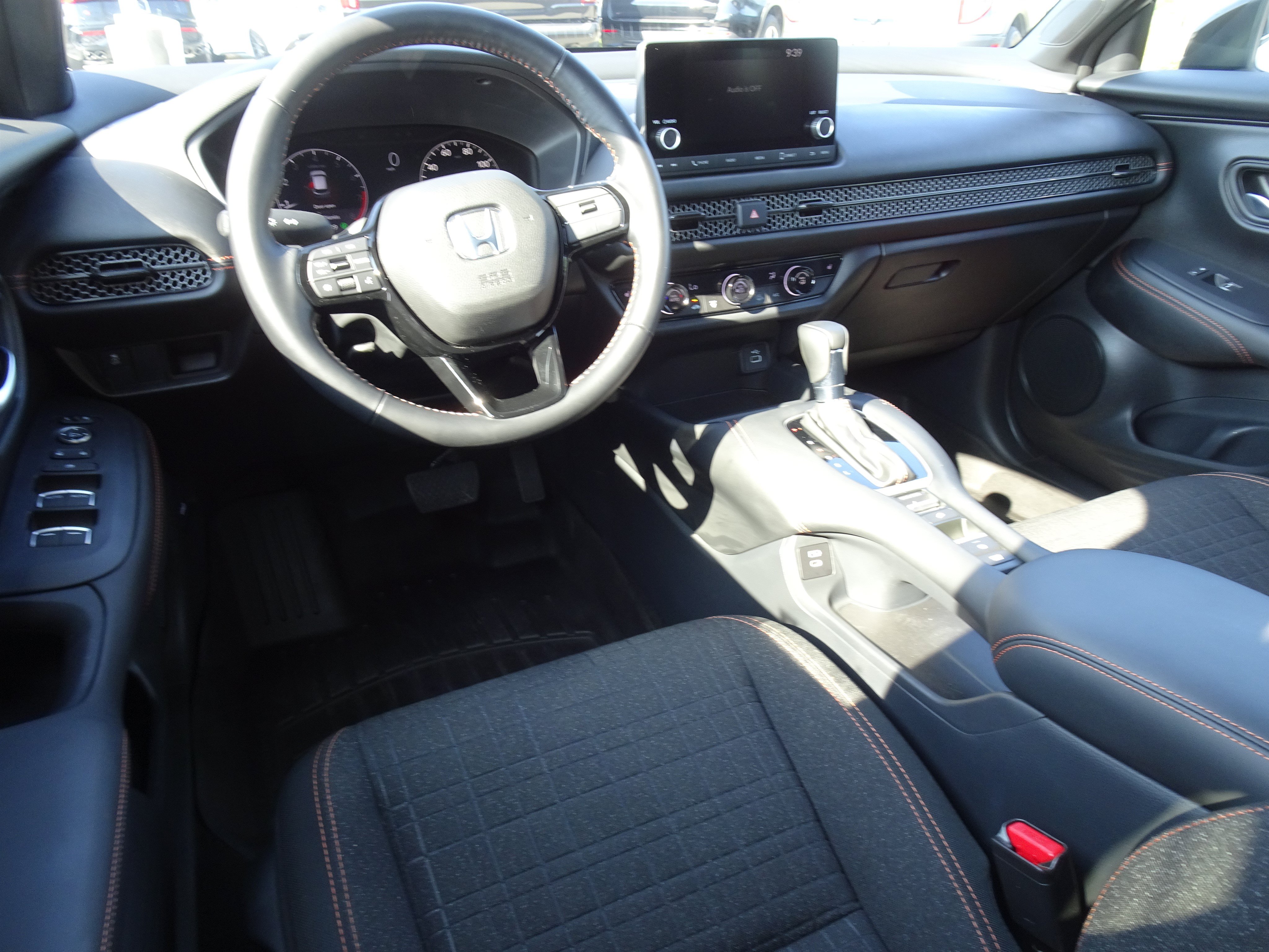 Used 2025 Honda HR-V Sport image 10