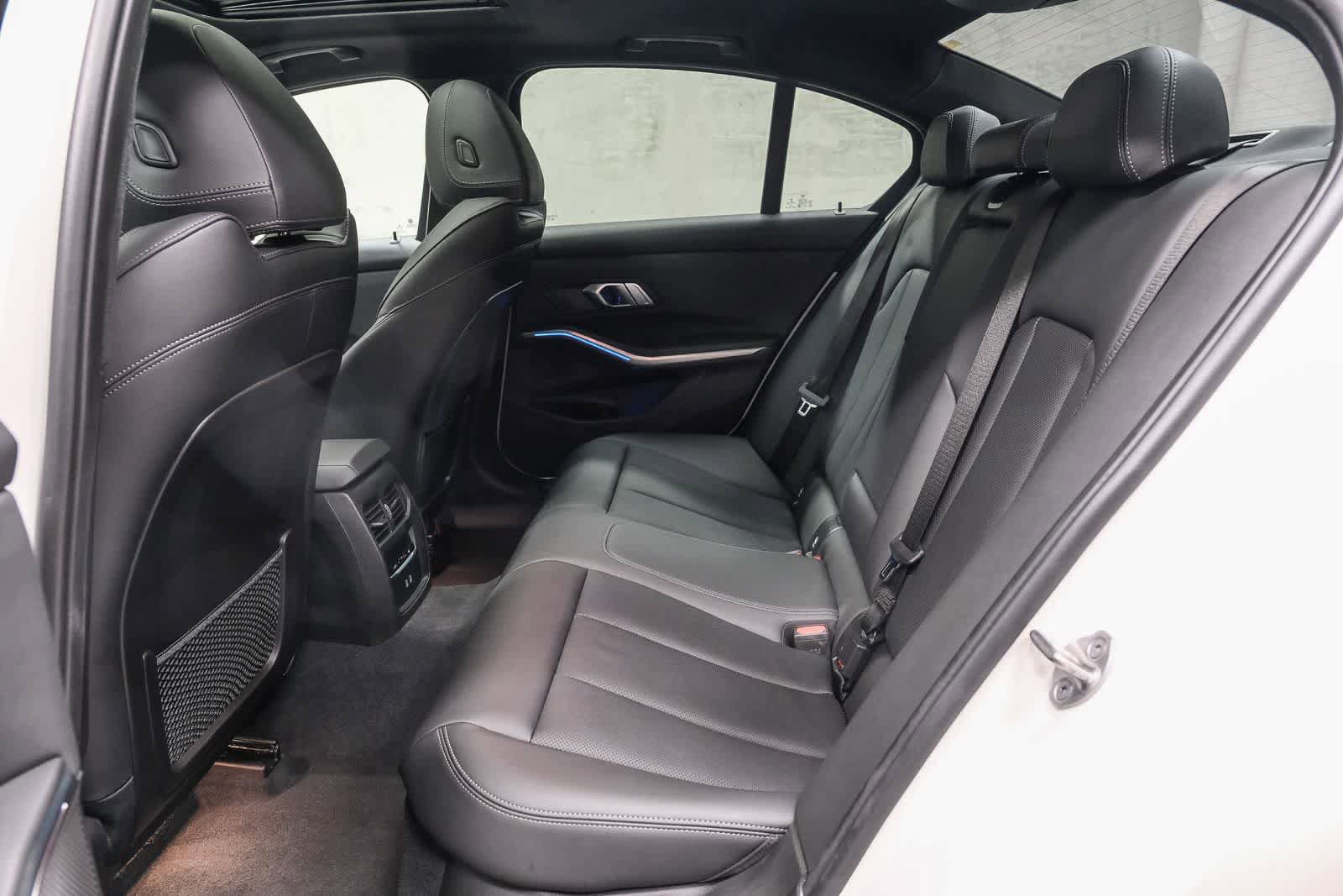 Used 2022 BMW 330i Sedan w/ M Sport Package RWD image 25