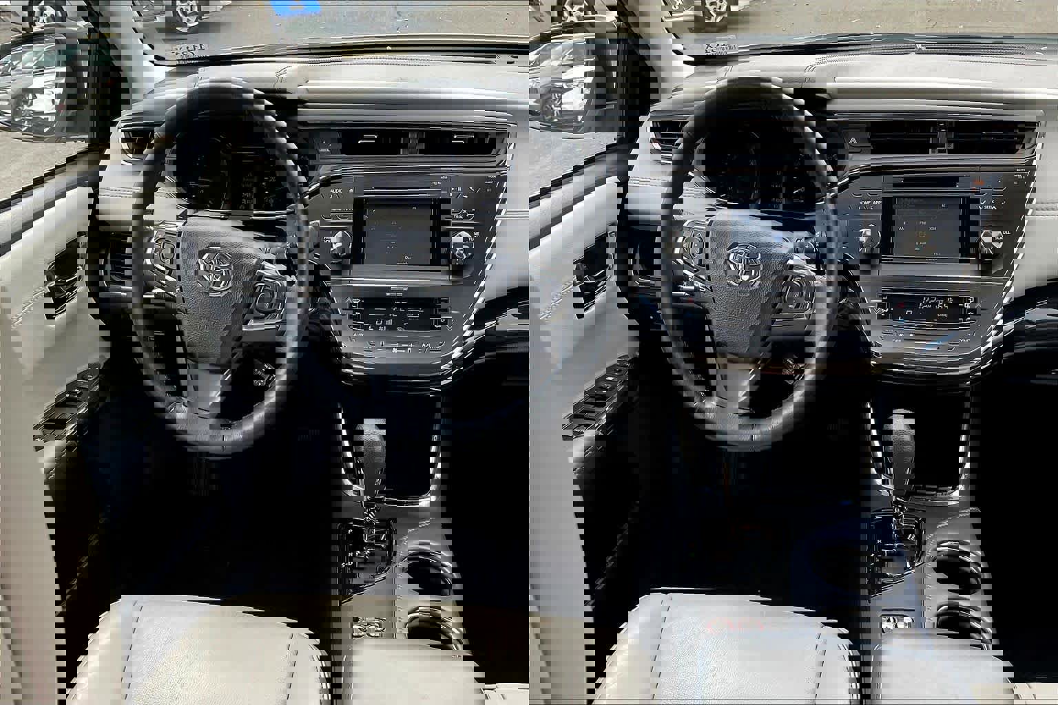 Used 2015 Toyota Avalon XLE image 8