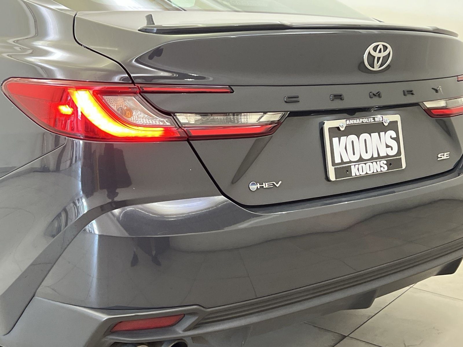 Used 2025 Toyota Camry SE FWD image 30
