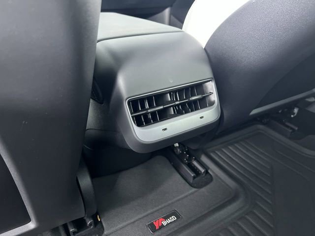 Used 2023 Tesla Model 3 Standard Range image 21
