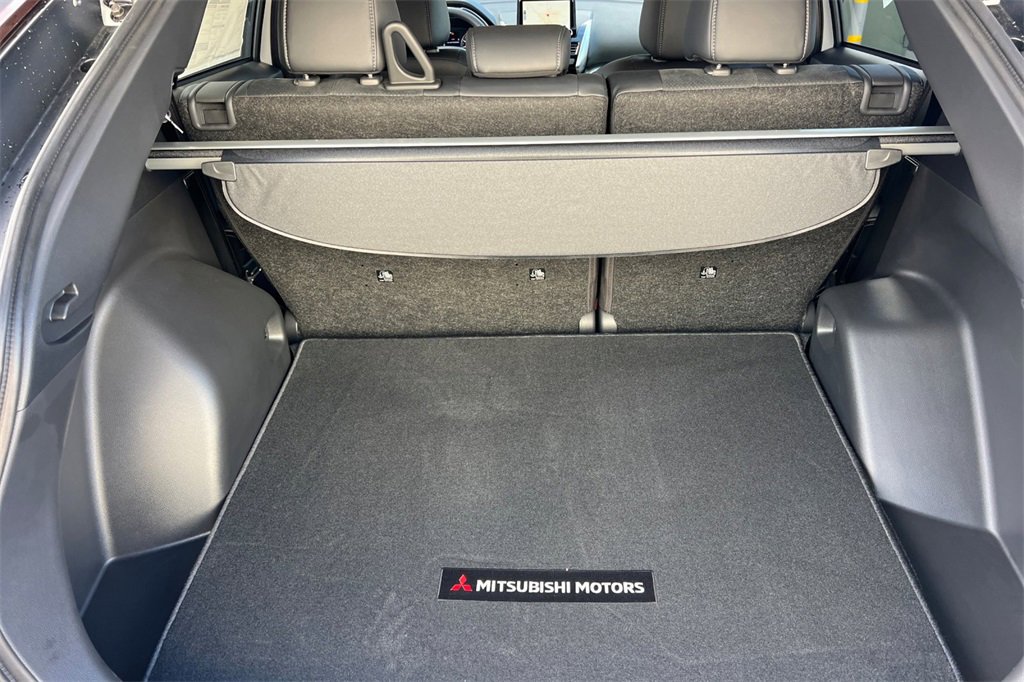 New 2025 Mitsubishi Eclipse Cross SE image 16