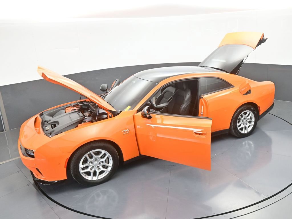 Used 2025 Dodge Charger R/T w/ Sun & Sound Package image 66