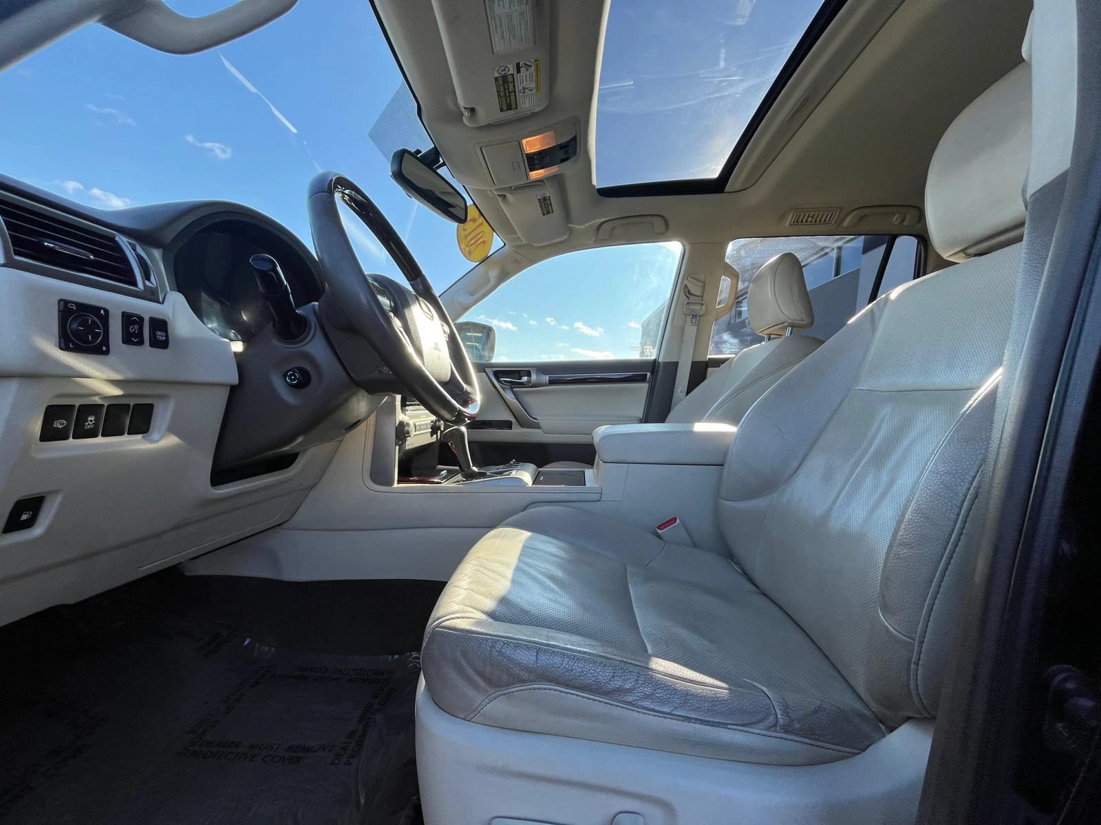Used 2015 Lexus GX 460 w/ Premium Package AWD/4WD image 30