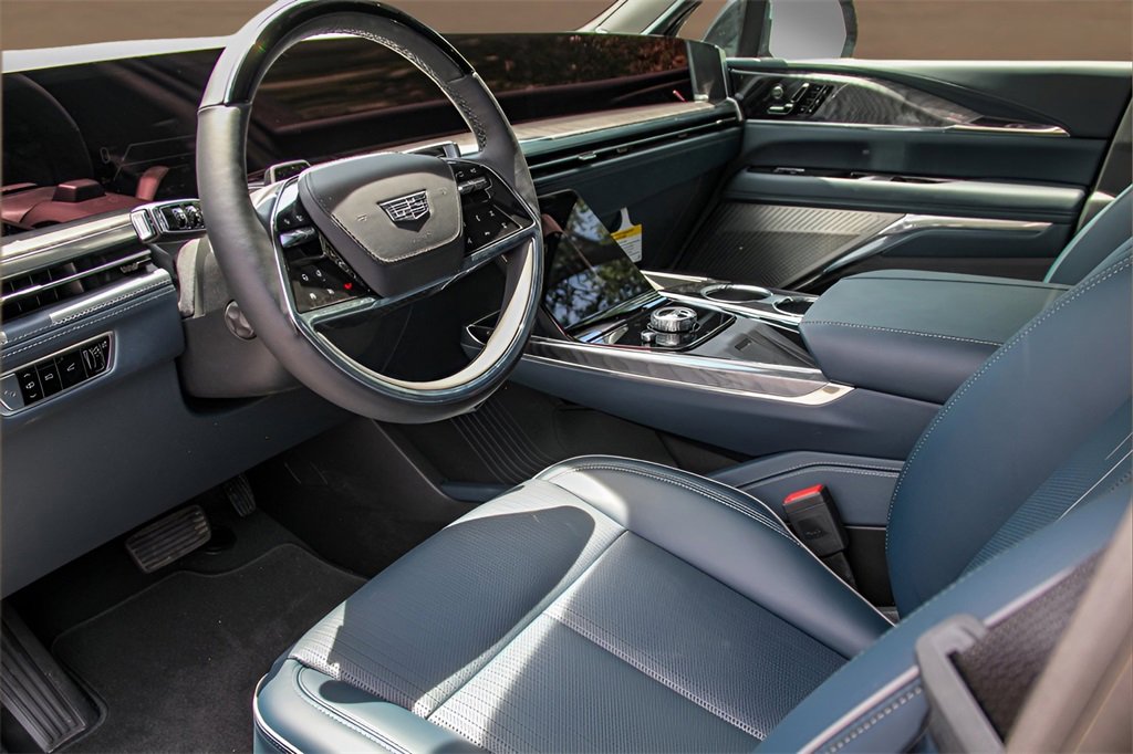 New 2025 Cadillac Escalade IQ Sport 2 w/ LPO, ONYX Package image 6