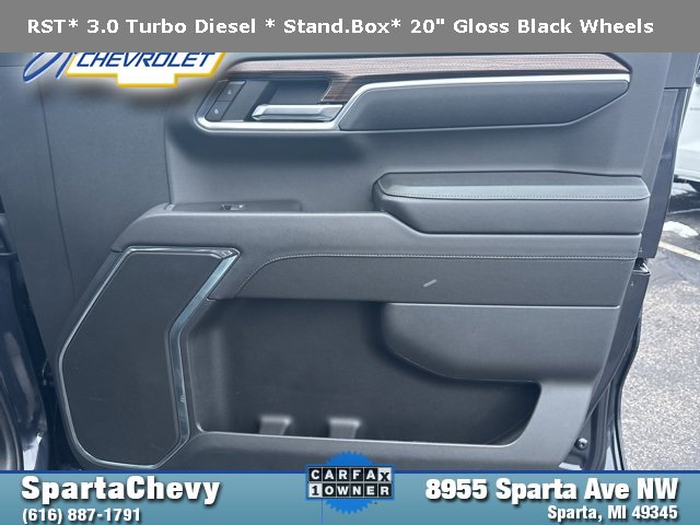 Used 2023 Chevrolet Silverado 1500 RST image 18