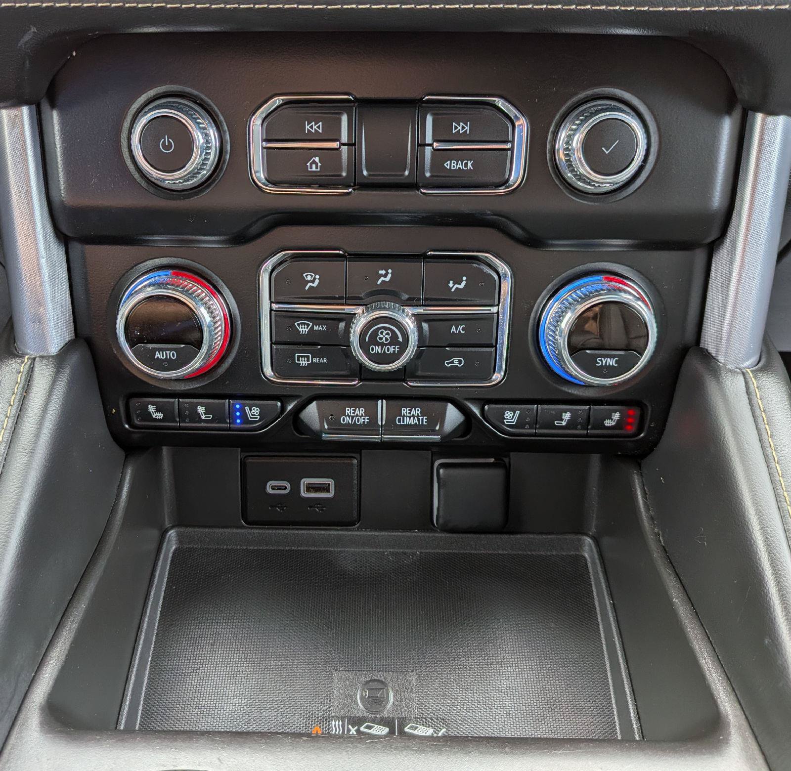 Used 2023 GMC Yukon XL SLT w/ SLT Luxury Package AWD/4WD image 19