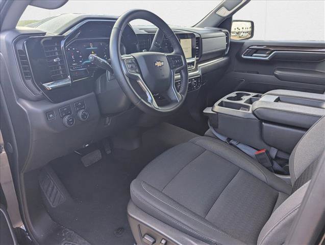 Used 2025 Chevrolet Silverado 1500 LT image 9