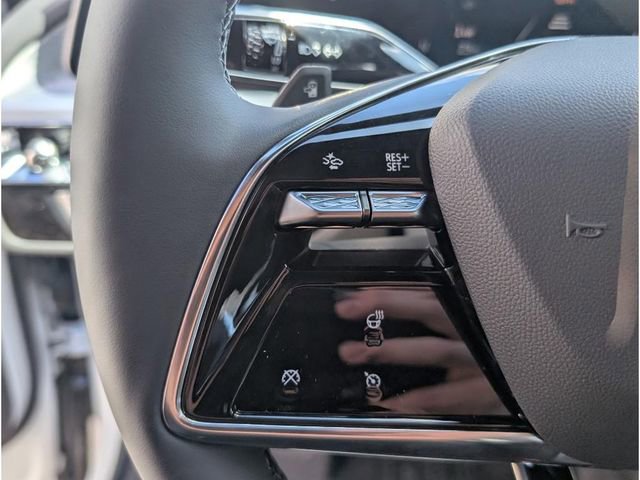 New 2025 Cadillac Lyriq Sport image 19
