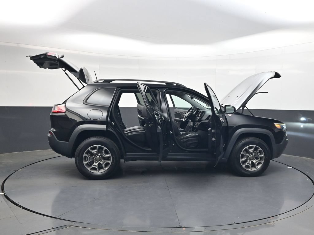 Used 2021 Jeep Cherokee Trailhawk AWD/4WD image 50