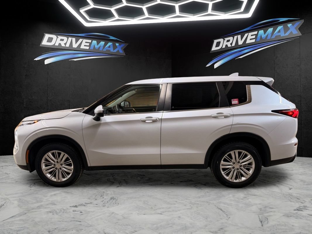 Used 2022 Mitsubishi Outlander ES AWD/4WD image 7