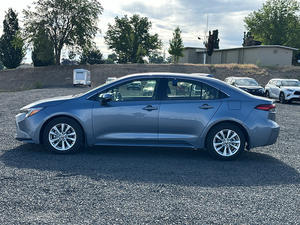 Certified 2024 Toyota Corolla XLE FWD image 3