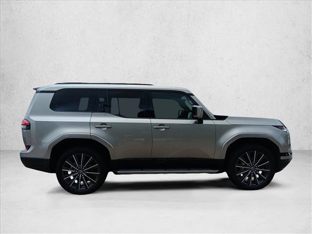 Used 2024 Lexus GX 550 AWD/4WD image 4