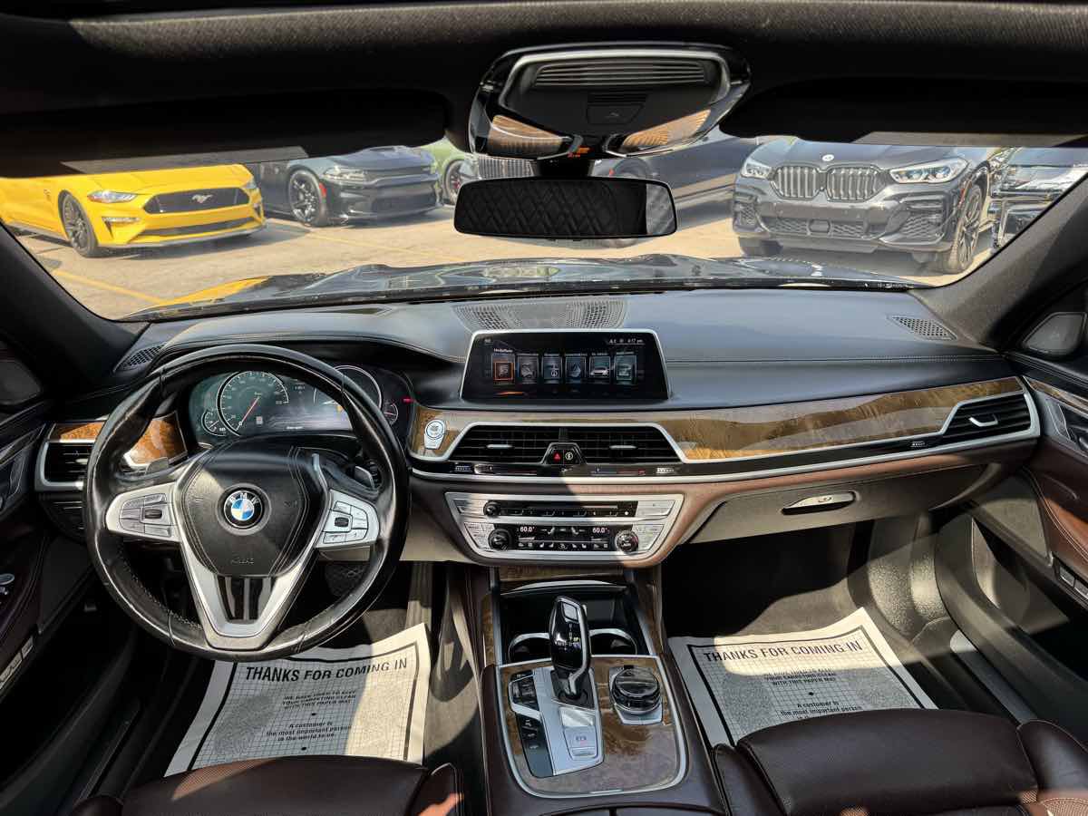 Used 2016 BMW 750i xDrive AWD/4WD image 22