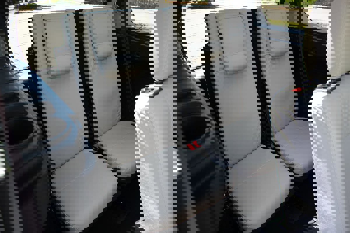 Used 2015 Land Rover LR4 HSE LUX image 39