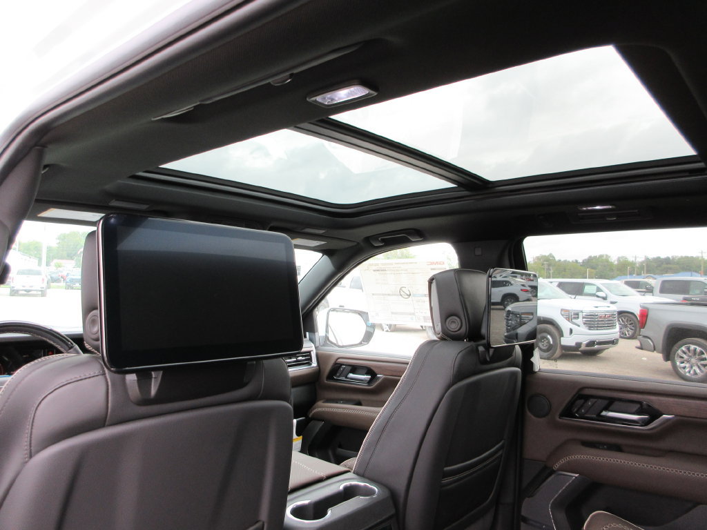 New 2027 GMC Yukon Denali Ultimate AWD/4WD image 12