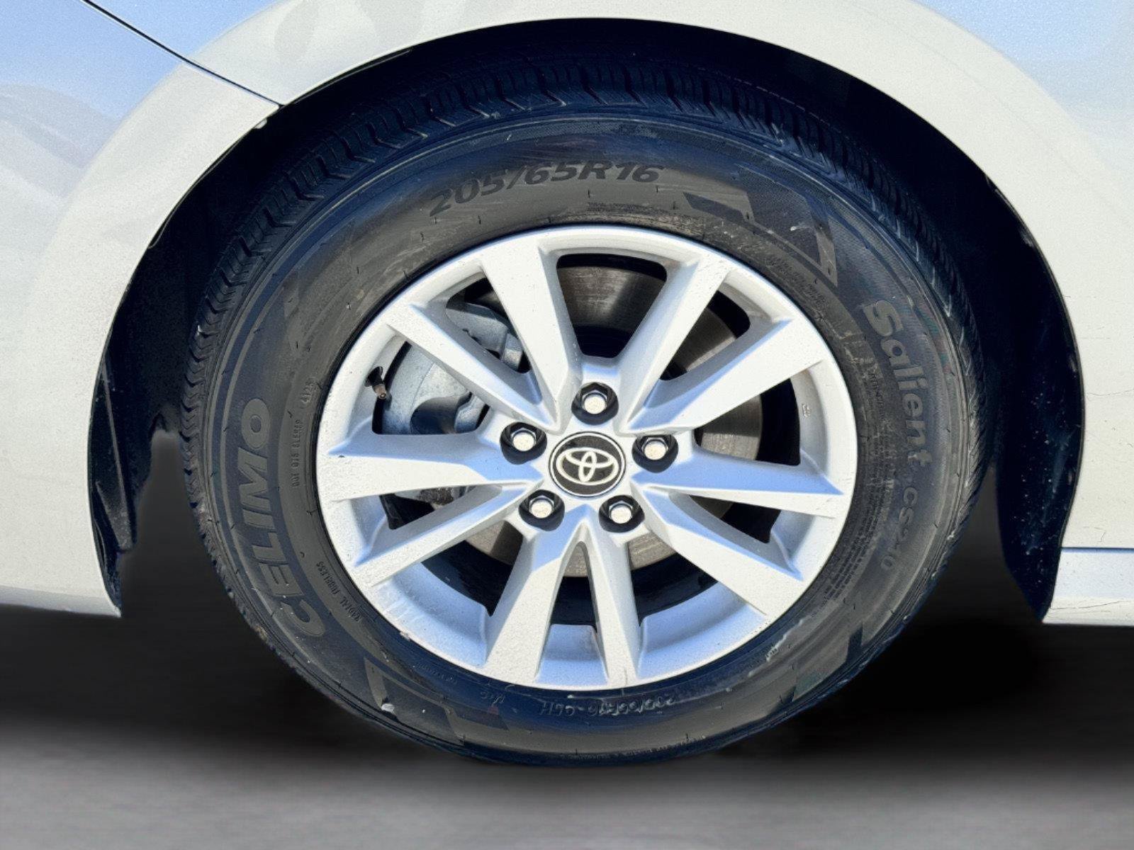 Used 2025 Toyota Camry LE FWD image 11