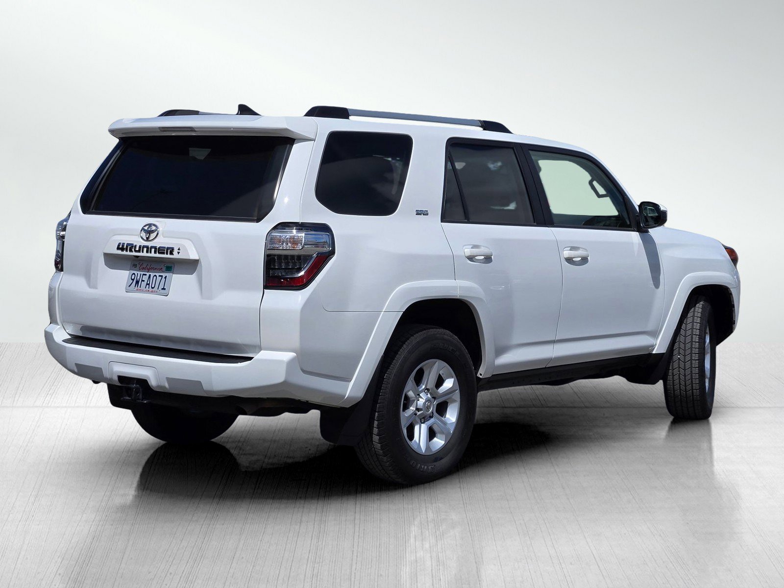 Used 2024 Toyota 4Runner SR5 RWD image 4