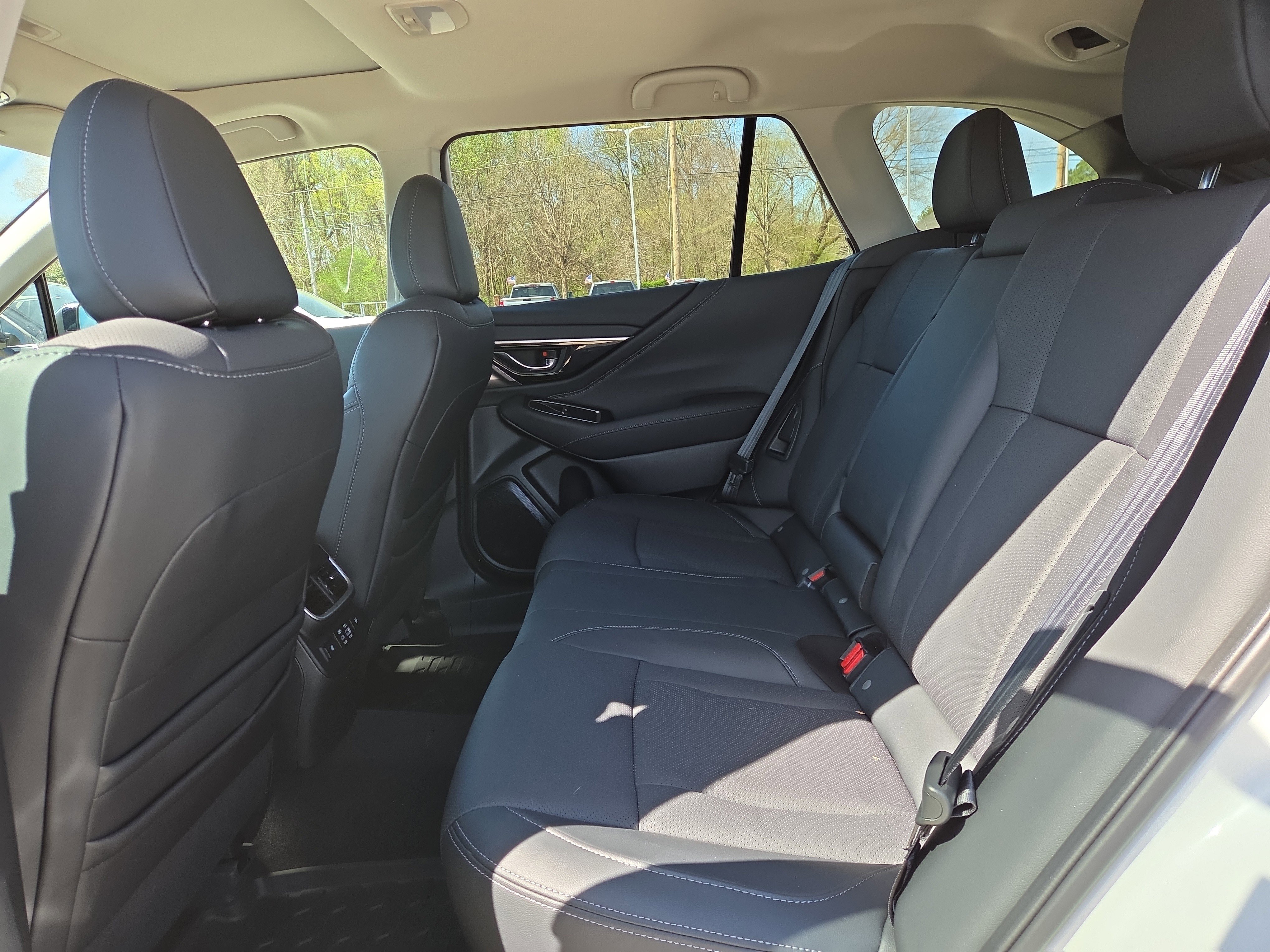 Certified 2025 Subaru Outback Limited image 11