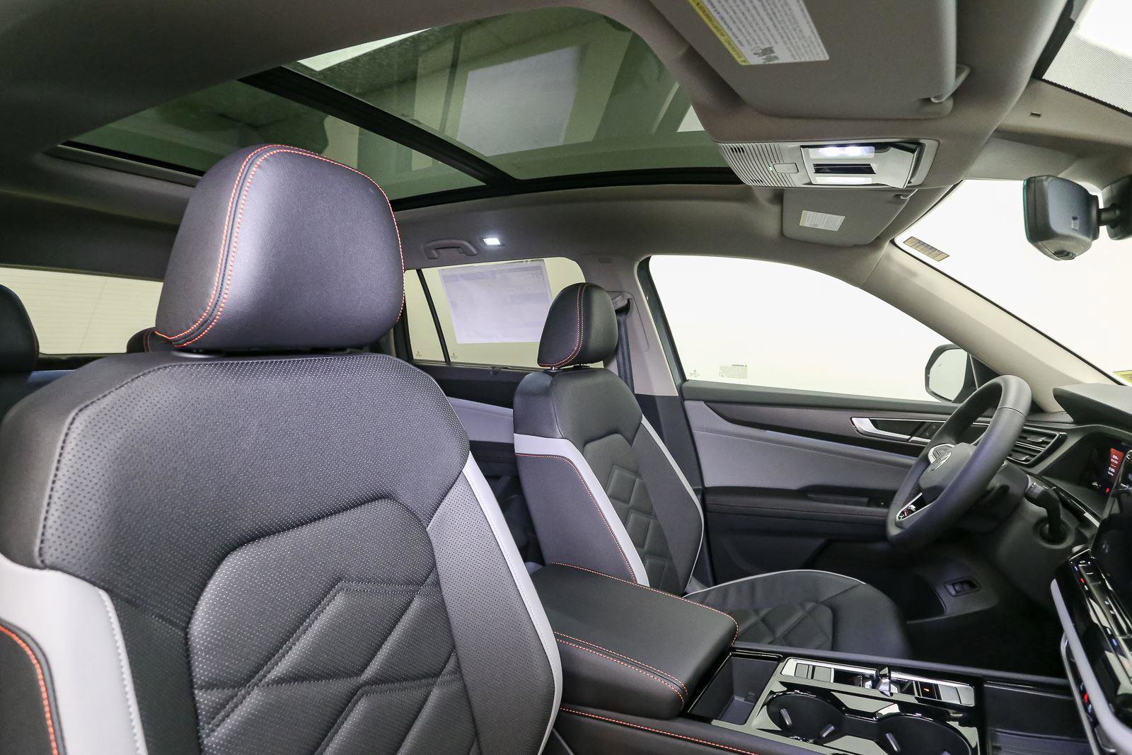 New 2026 Volkswagen Atlas Peak Edition AWD/4WD image 16