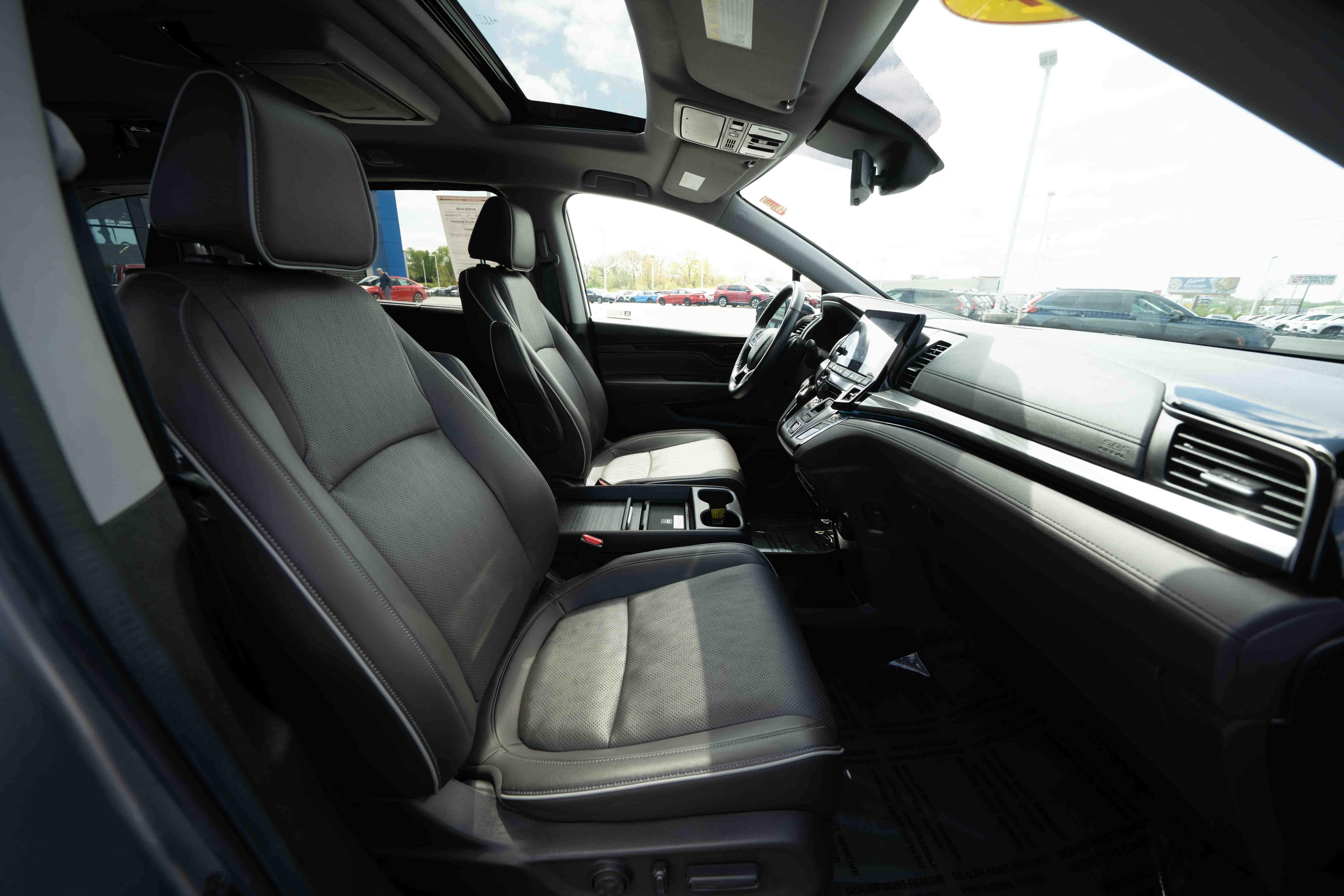 Used 2024 Honda Odyssey Elite image 28