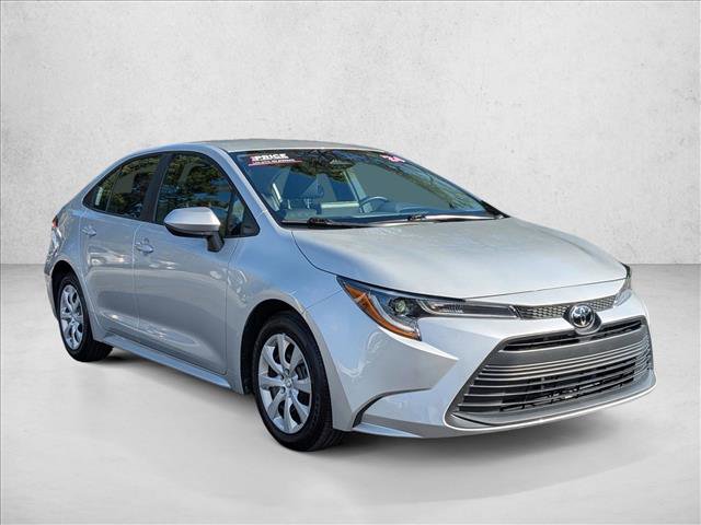Used 2024 Toyota Corolla LE image 3