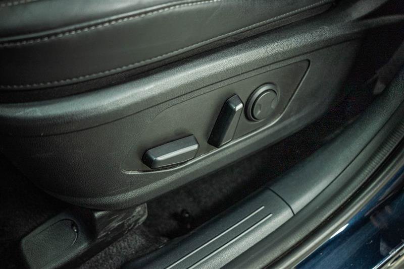 Used 2024 Kia Sorento EX image 16