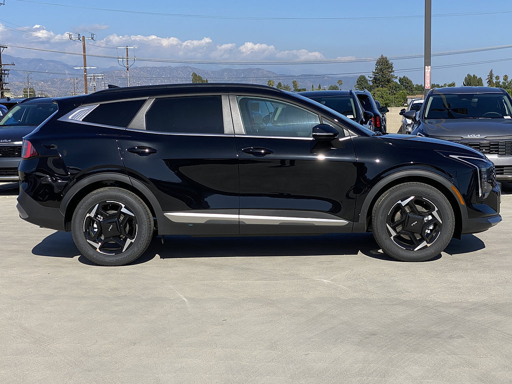 New 2026 Kia Sportage EX FWD image 2