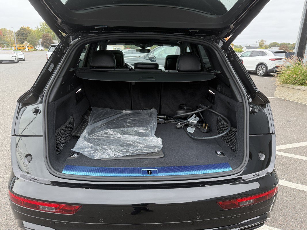 Used 2024 Audi Q5 e Premium Plus w/ Premium Plus Package AWD/4WD image 21