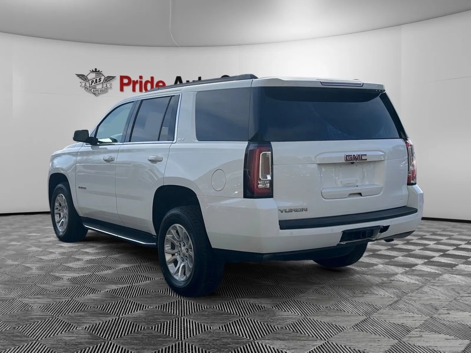 Used 2019 GMC Yukon SLT image 5
