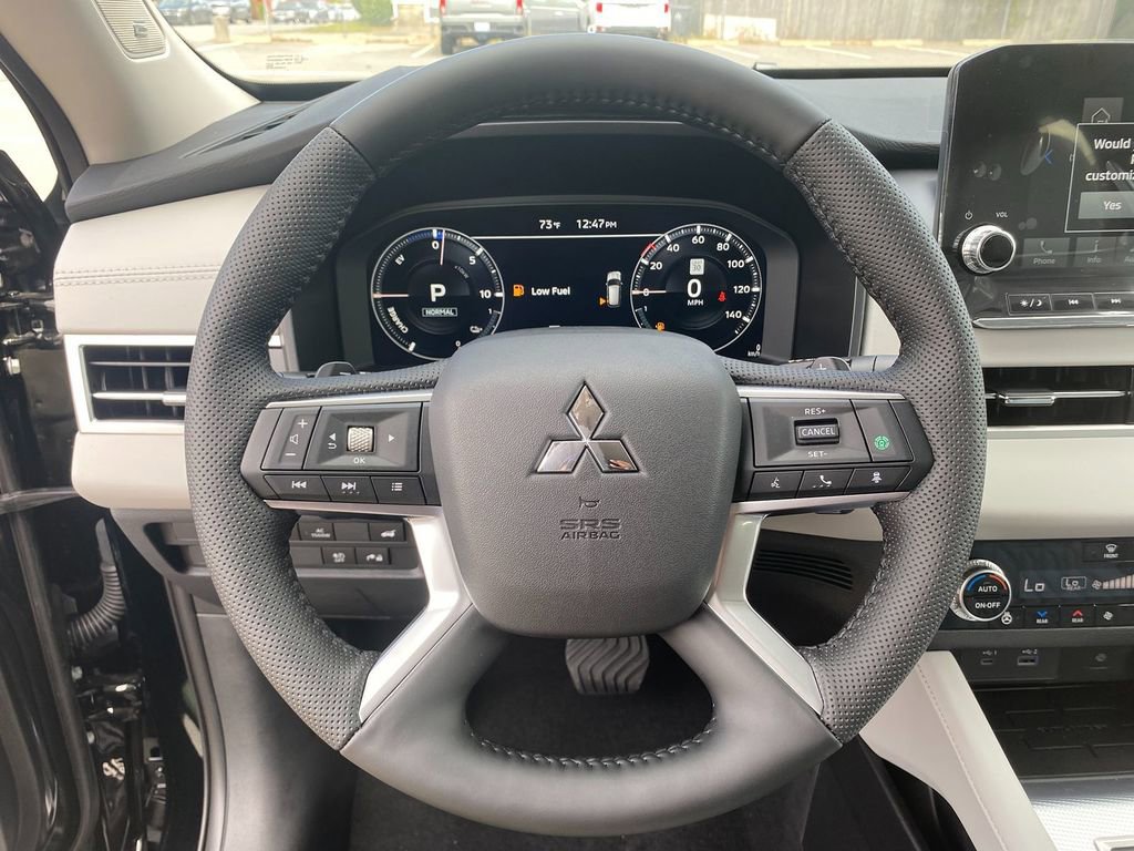 New 2025 Mitsubishi Outlander SEL image 15