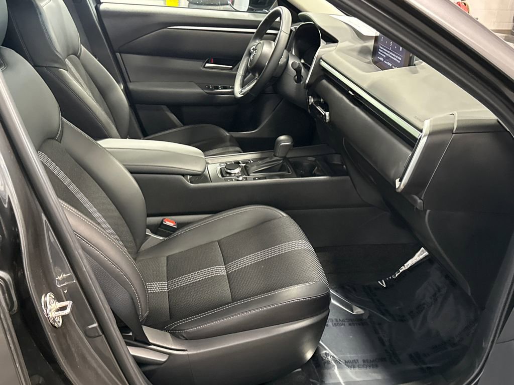 Certified 2025 MAZDA CX-50 2.5 Hybrid w/ Weather Package image 15
