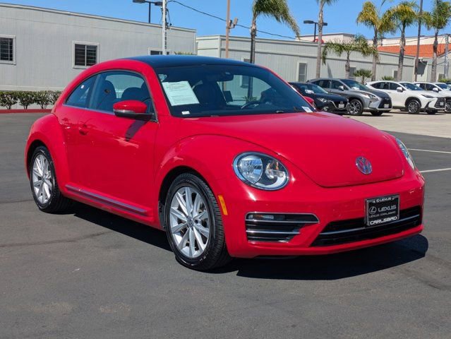 Used 2018 Volkswagen Beetle 2.0T SE image 3