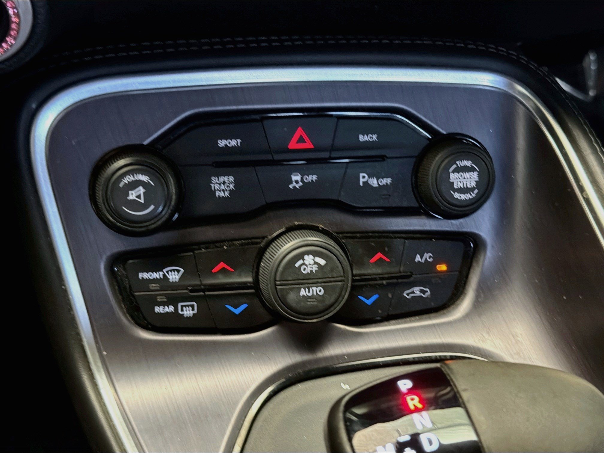 Used 2016 Dodge Challenger SXT w/ Blacktop Package RWD image 10