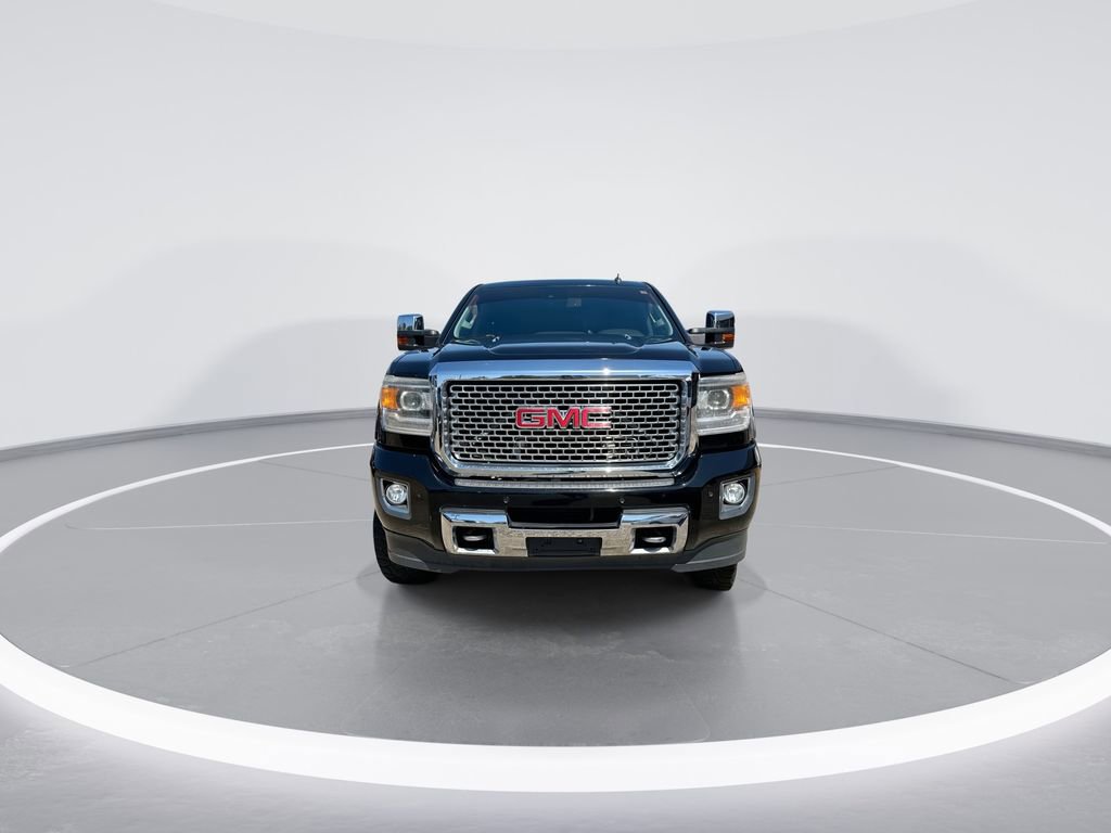 Used 2015 GMC Sierra 2500 Denali w/ Duramax Plus Package image 3