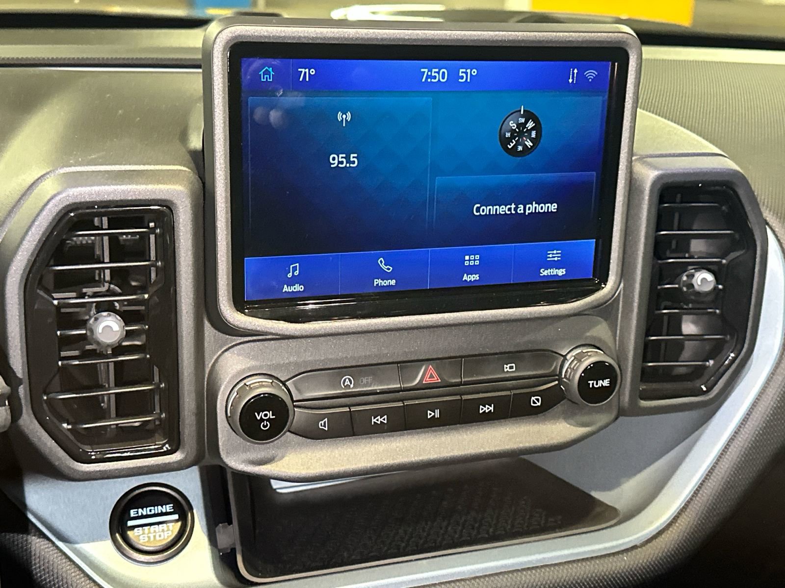 Used 2023 Ford Bronco Sport Badlands image 25