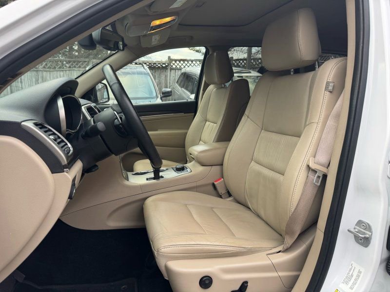 Used 2014 Jeep Grand Cherokee Limited image 13