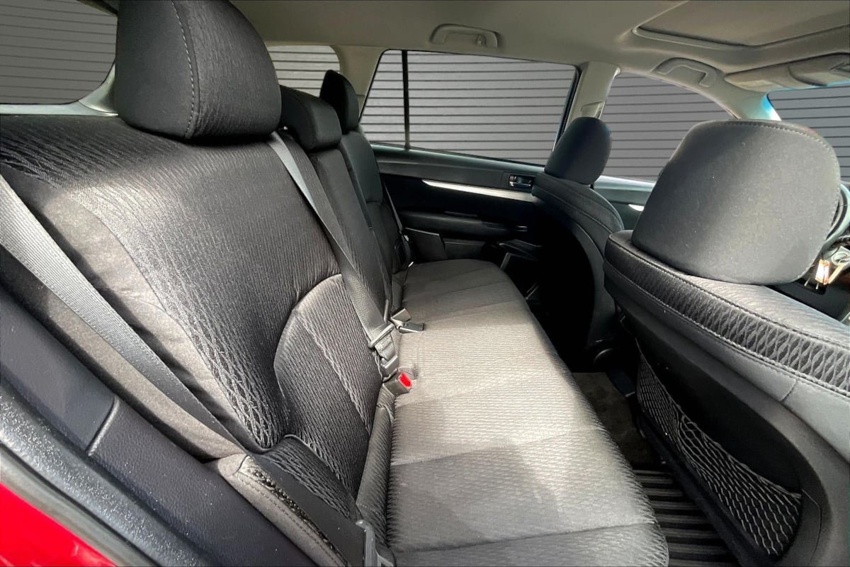 Used 2012 Subaru Outback 2.5i Premium AWD/4WD image 24