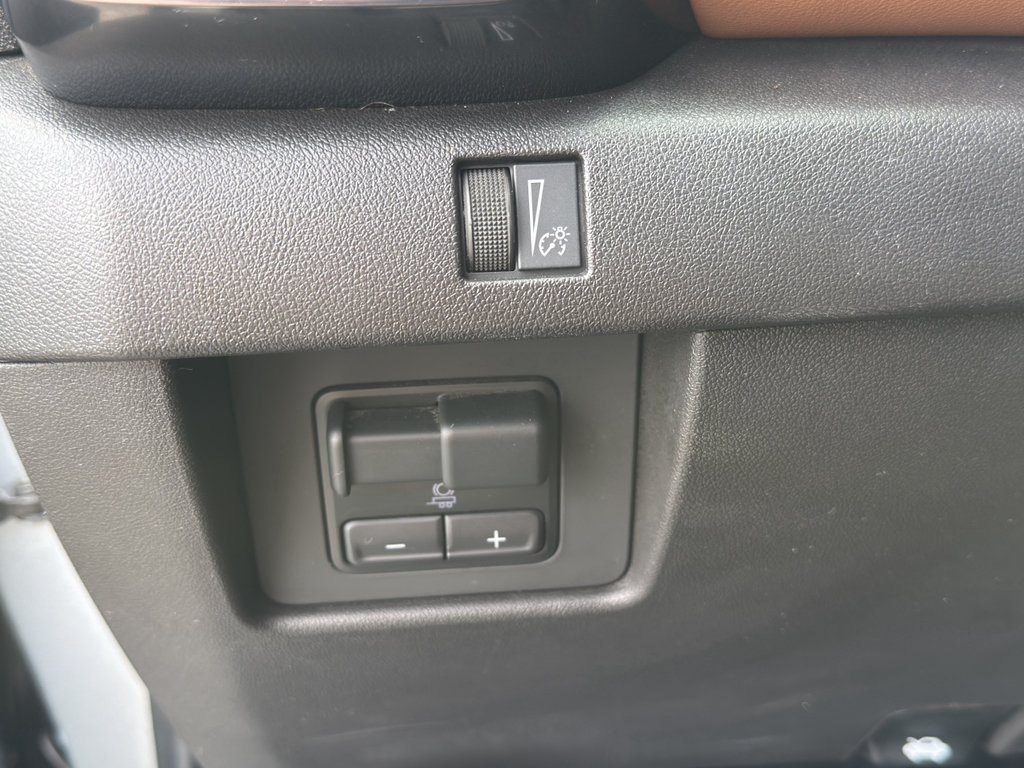 Used 2023 GMC Canyon AT4 AWD/4WD image 12