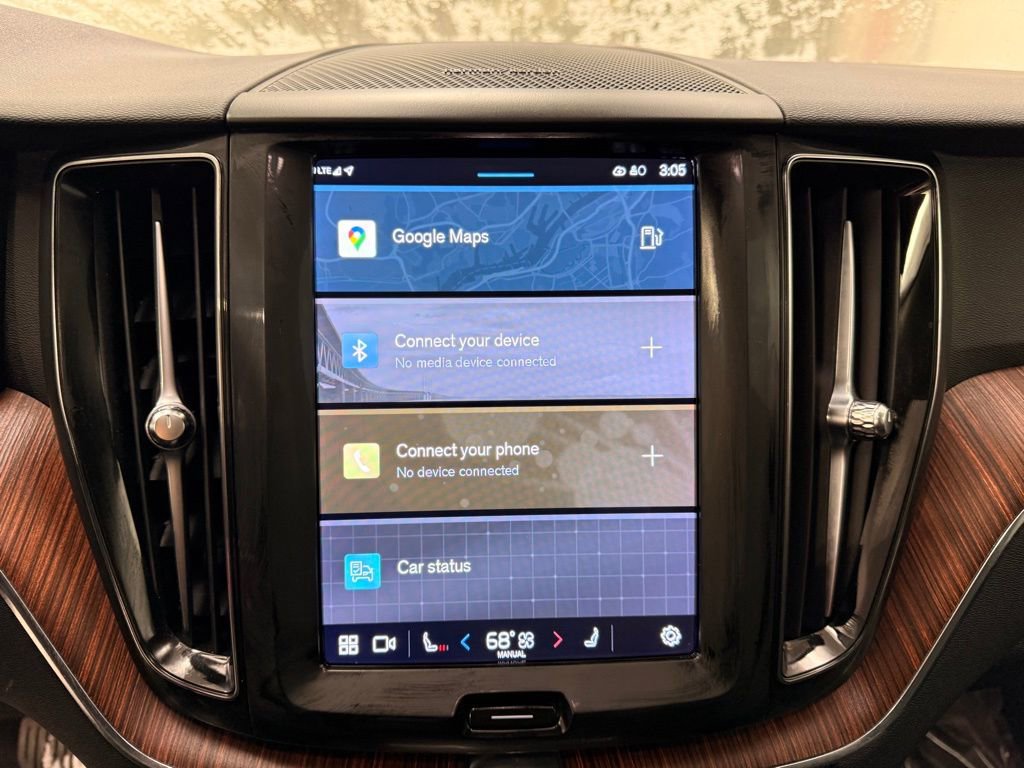 Used 2023 Volvo XC60 B5 Plus image 16