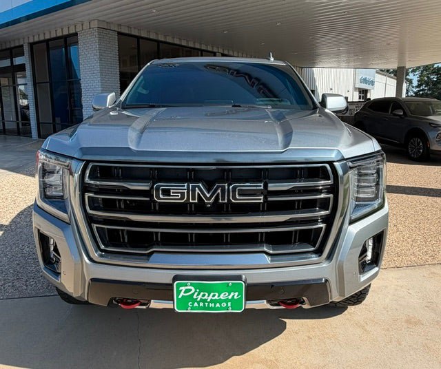 Used 2024 GMC Yukon AT4 w/ Technology Package AWD/4WD image 3