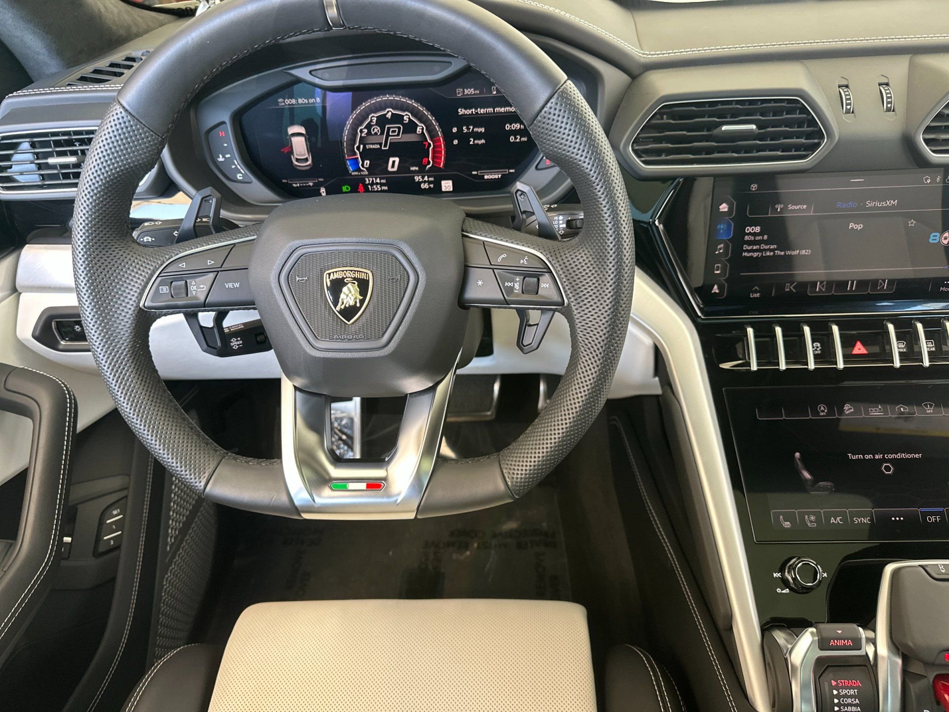 Used 2020 Lamborghini Urus image 17