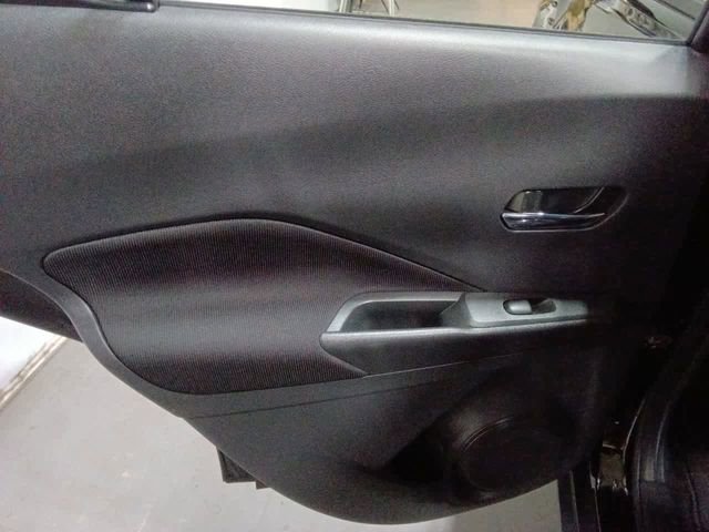 Used 2023 Nissan Kicks SV image 23